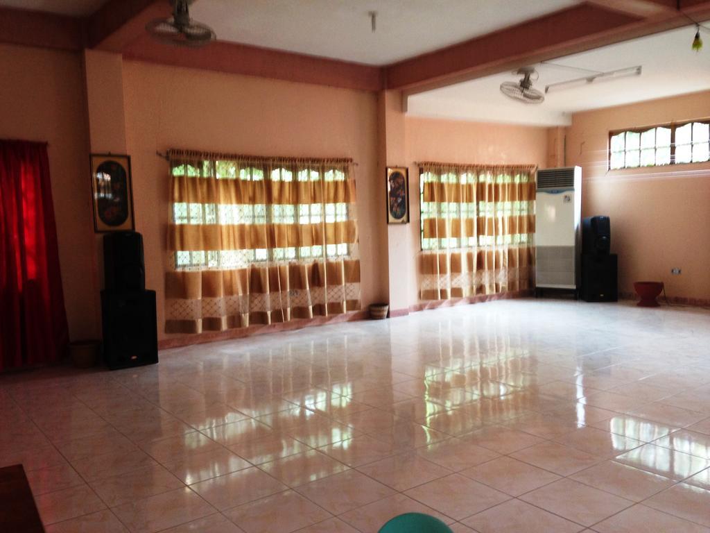 Hilltop Cottages โลบก ภายนอก รูปภาพ